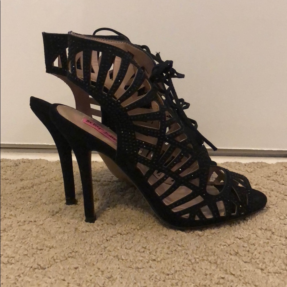 Betsy Johnson black heels size 8.5